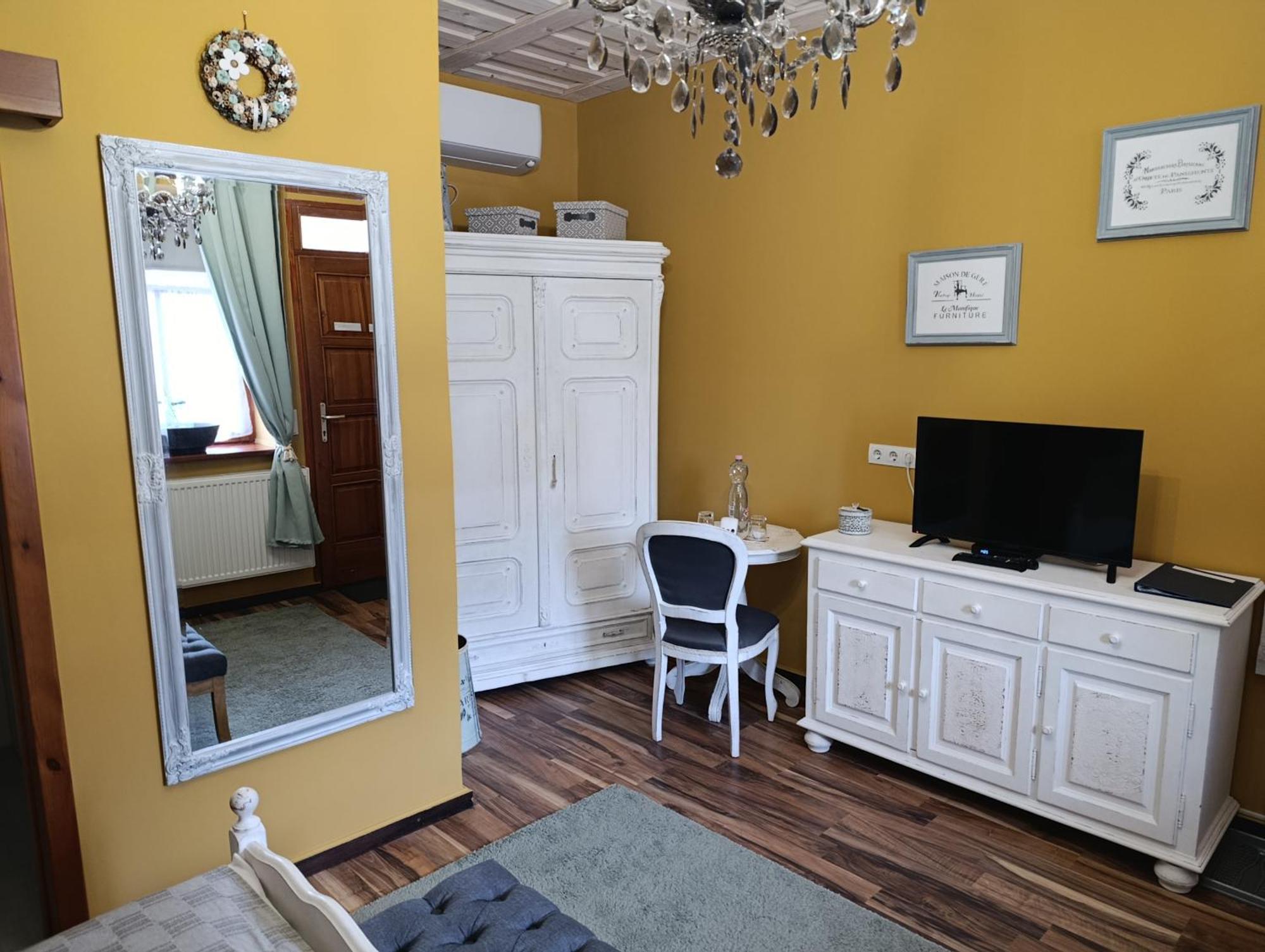 Videki Porta Hotel Herend Buitenkant foto